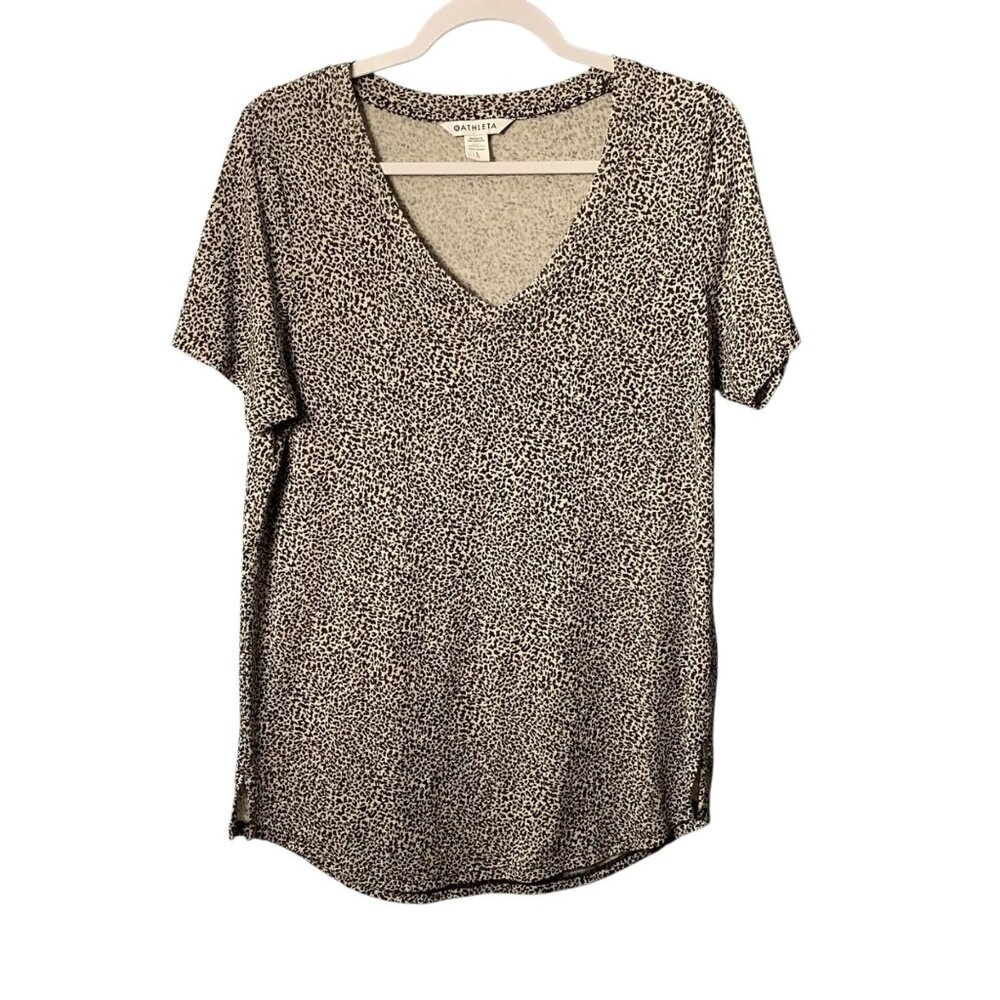 Athleta Breezy Scoop V Neck Leopard Print Short Sleeve Tee Soft Women Large